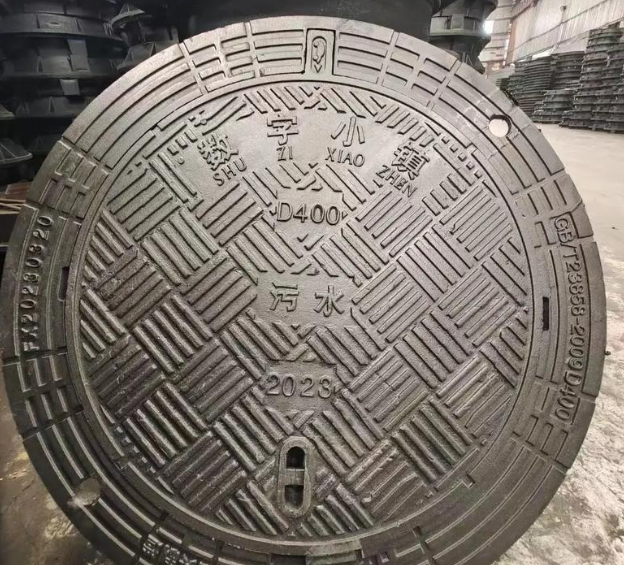 梅里斯达斡尔族球墨铸铁防沉降井盖展示